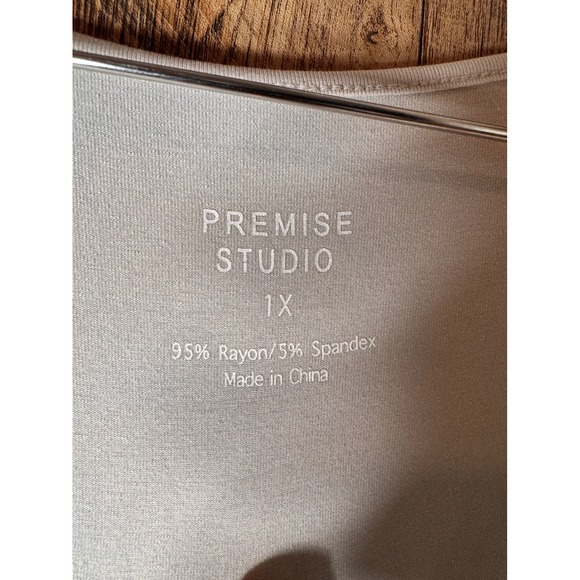 Premise Studio Long Sleeve Tunic Top with Pockets – Size 1X – Raw Salt - Picture 5 of 7